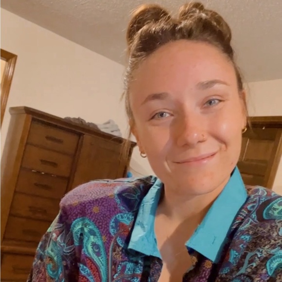 Meet your Posher, Abbey - Picture 1 of 1